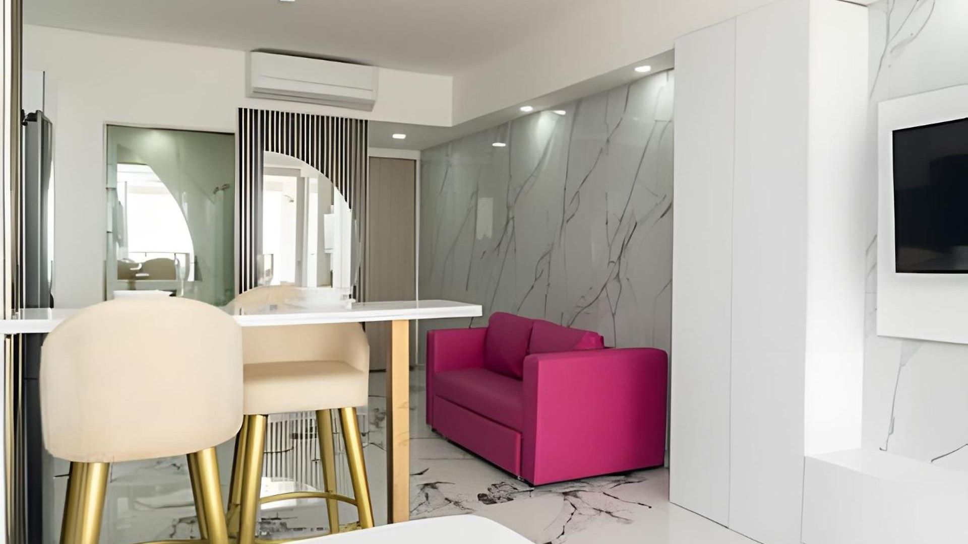 Escape To Paradise In Beautiful Apartment
