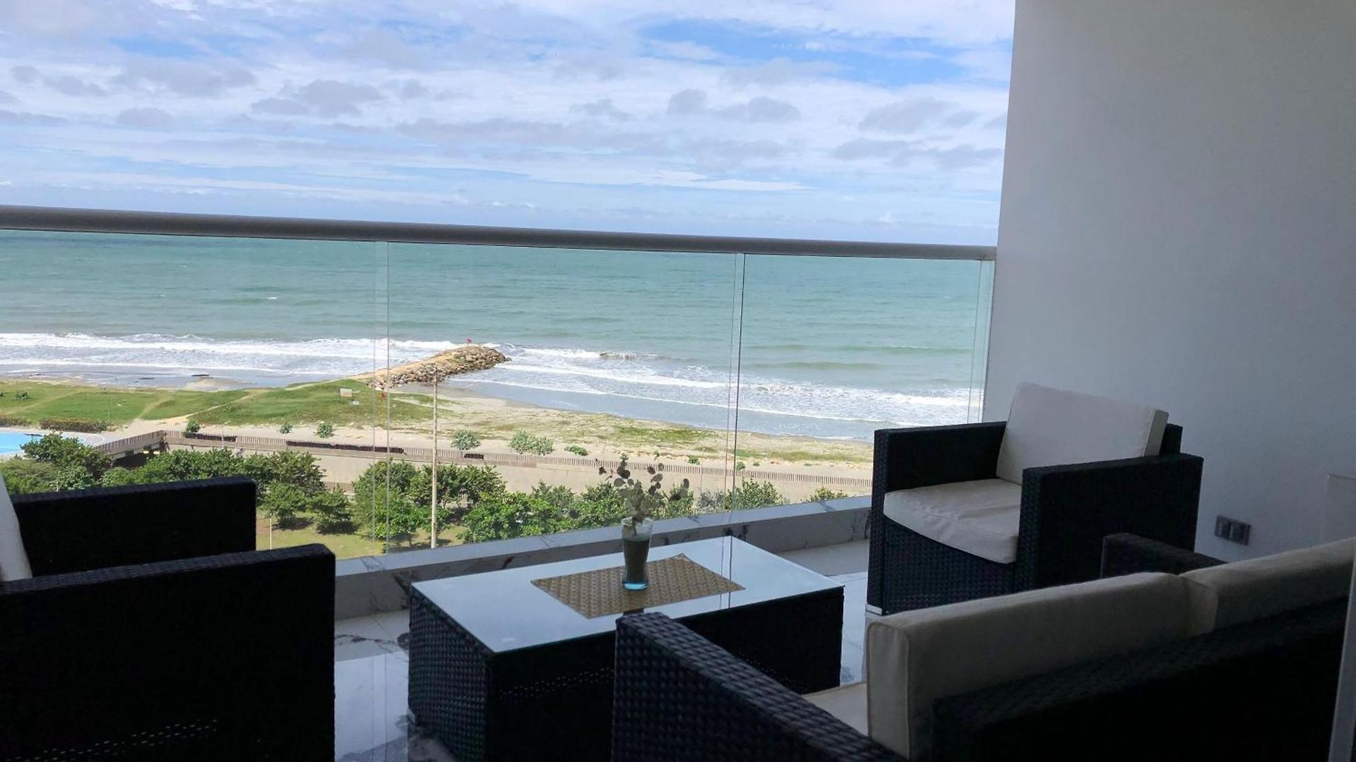 Escape To Paradise In Beautiful *