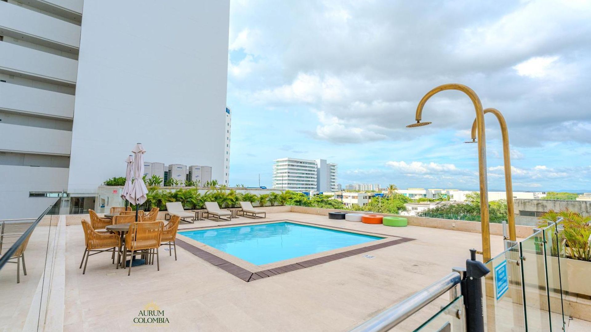 Escape To Paradise In Beautiful * Cartagena