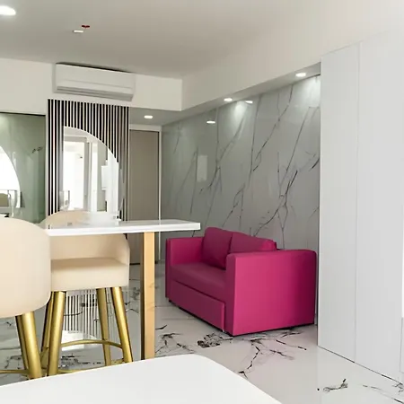 Escape To Paradise In Beautiful Apartamento