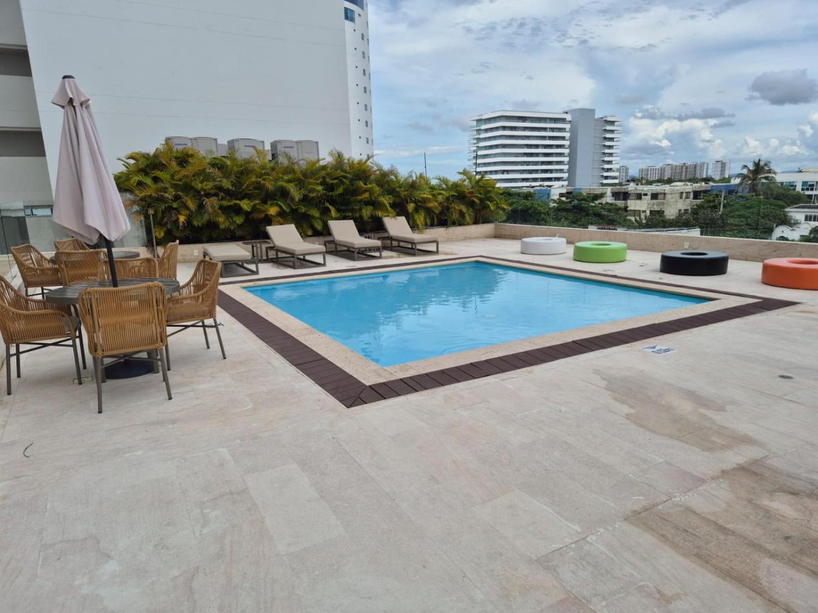 Escape To Paradise In Beautiful Apartment